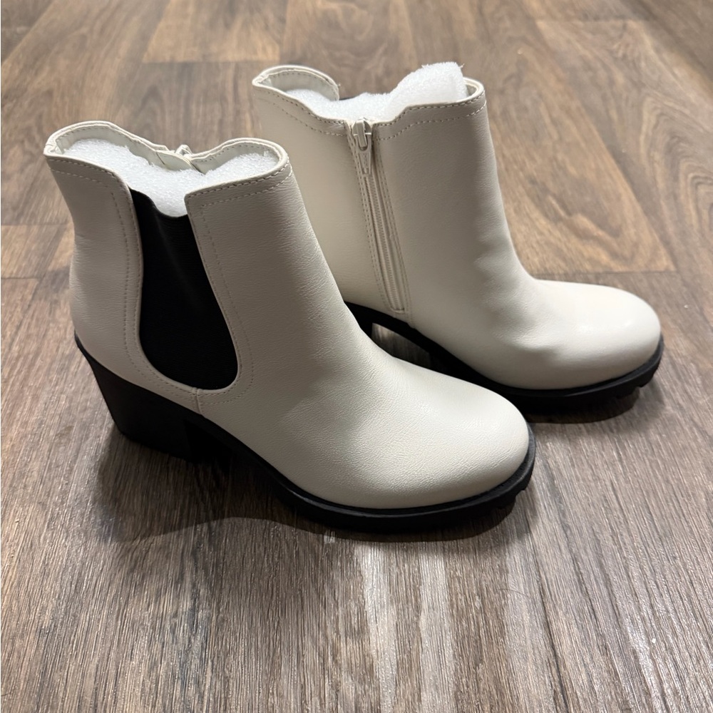 Chic Cream Ankle Boots with Black Accents (never worn)